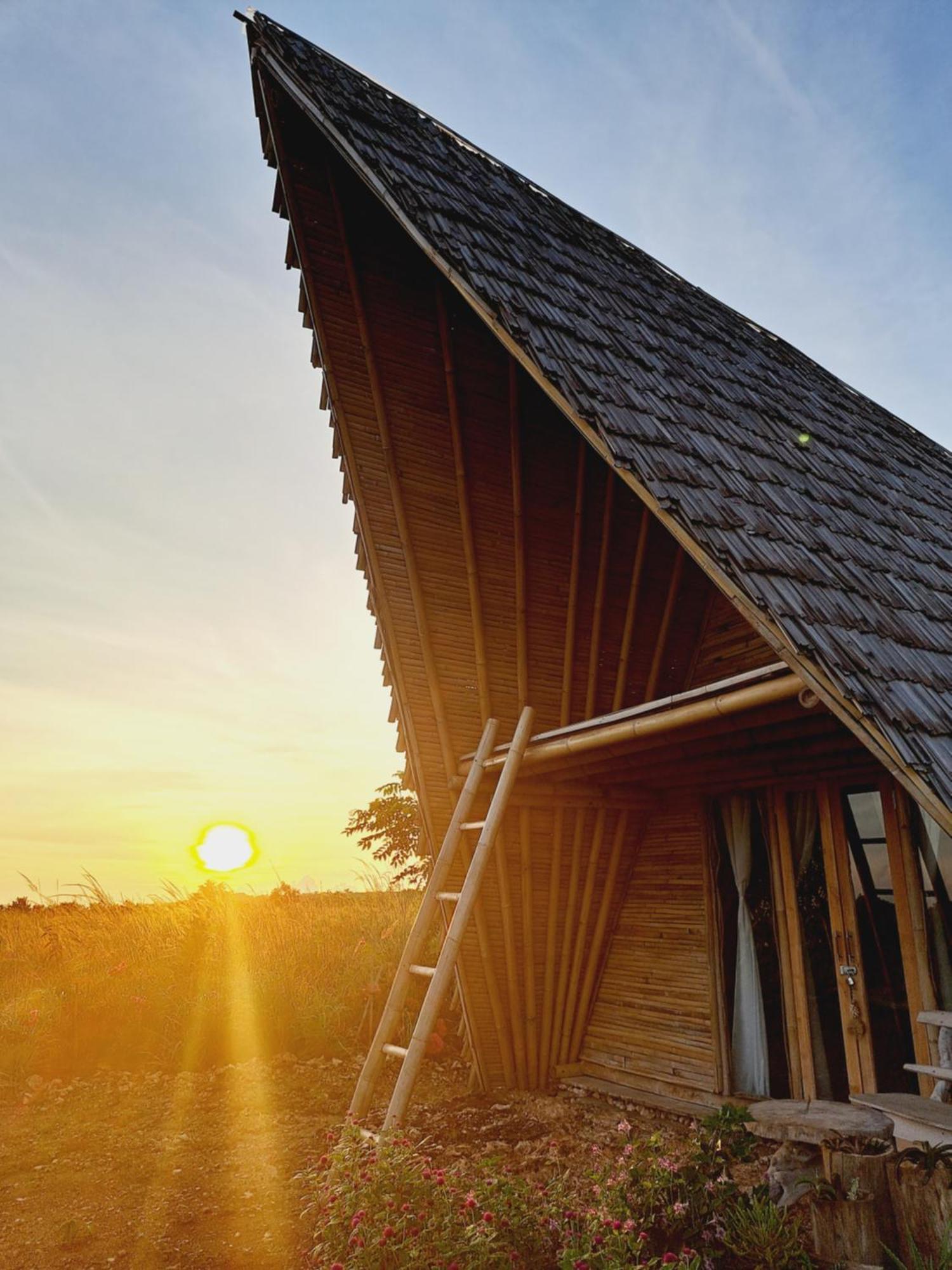 Hars Garden Sumba Hotell Waingapu Eksteriør bilde